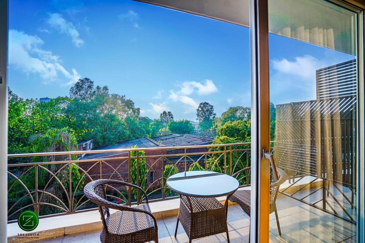 The Zenith - A Boutique Hotel By Hot Millions Mohali Exterior photo